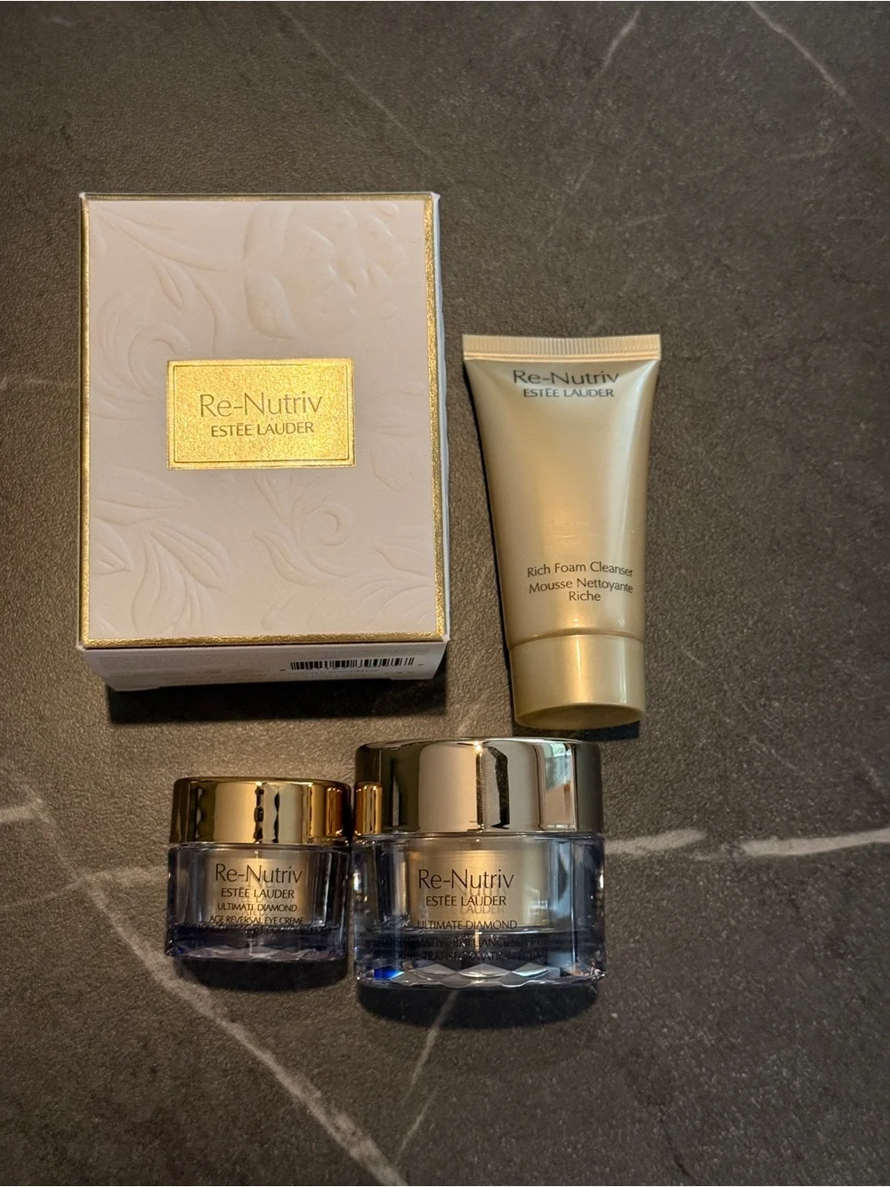 Estee Lauder Re-Nutriv Travel Set - NEW